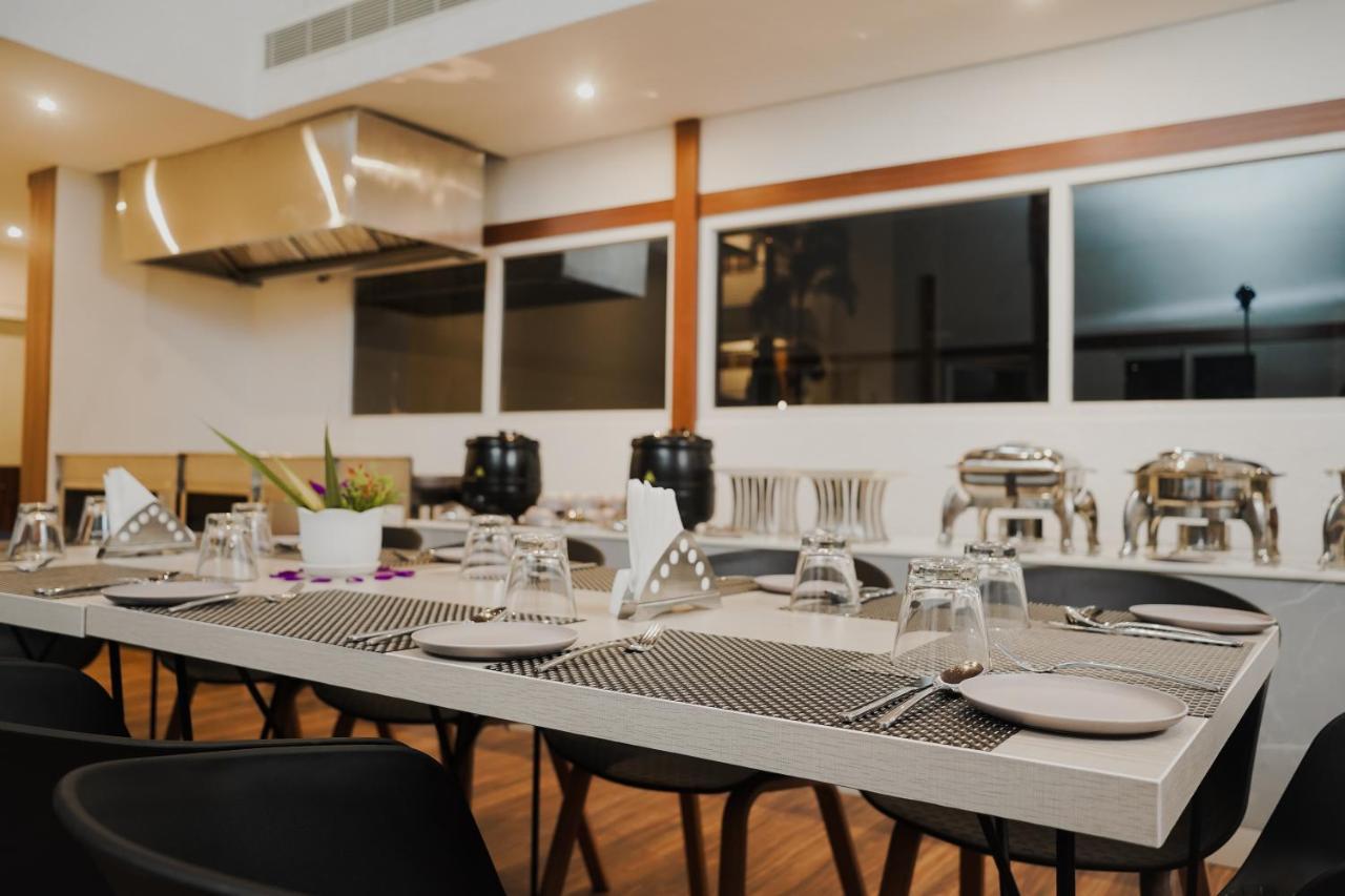 Sprise Munnar Resort And Spa Ngoại thất bức ảnh