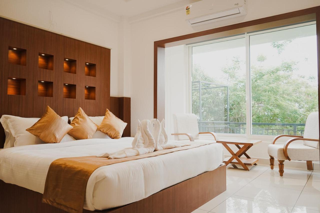 Sprise Munnar Resort And Spa Ngoại thất bức ảnh
